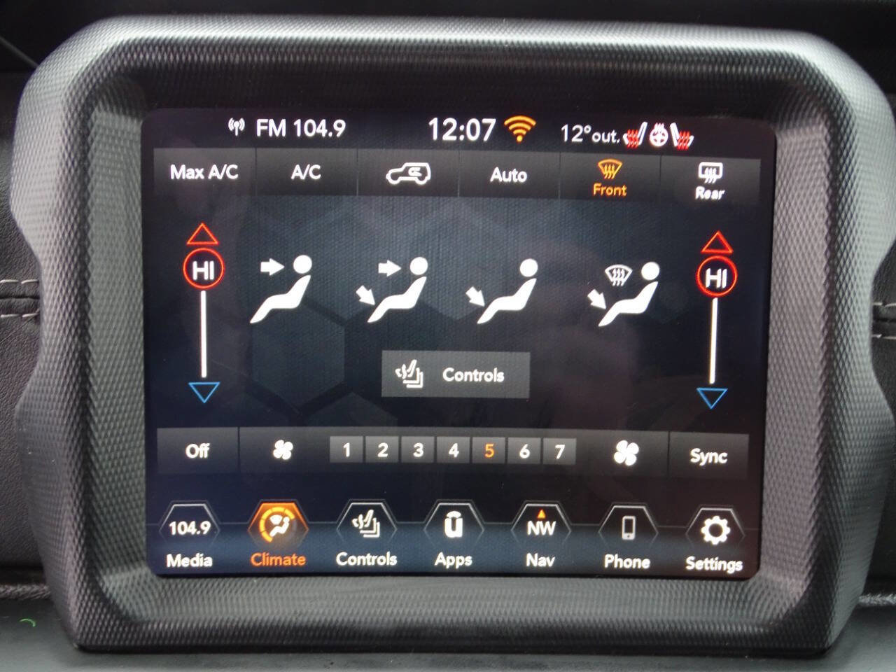 Used 2021 Jeep Wrangler Unlimited Sahara AWD/4WD image 24