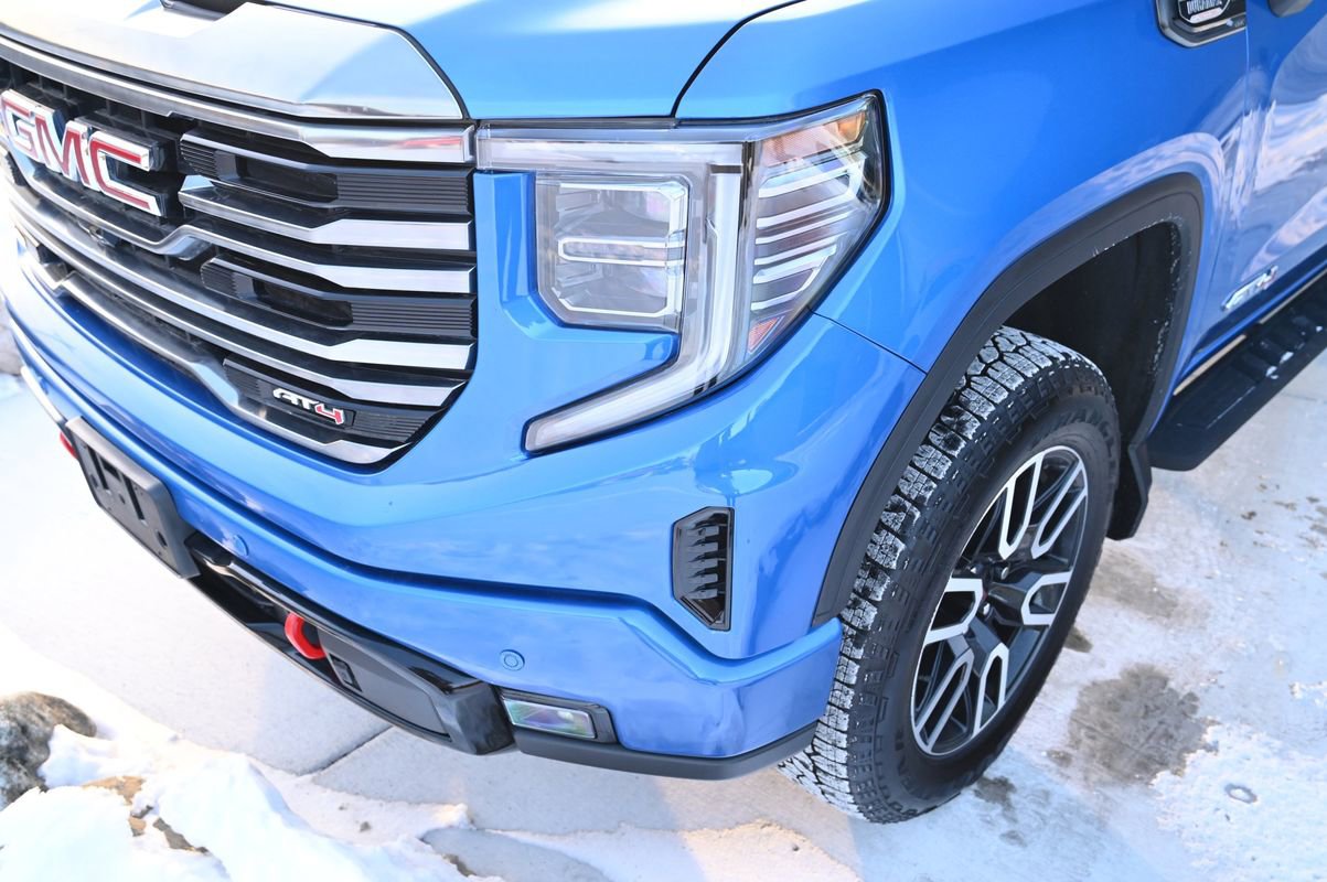 Used 2022 GMC Sierra 1500 AT4 w/ AT4 Premium Package image 10