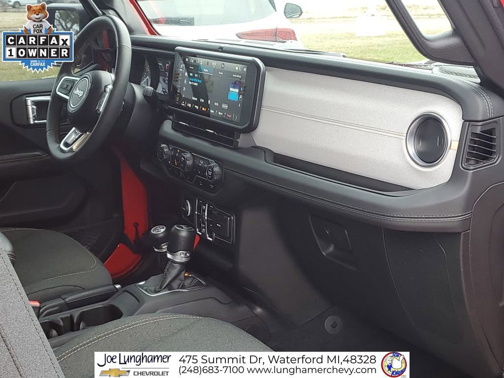 Used 2024 Jeep Wrangler Unlimited Sahara image 28