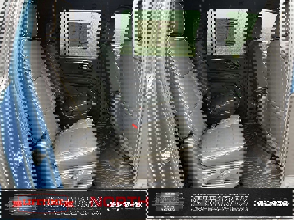 Used 2025 Chevrolet Suburban Premier image 21