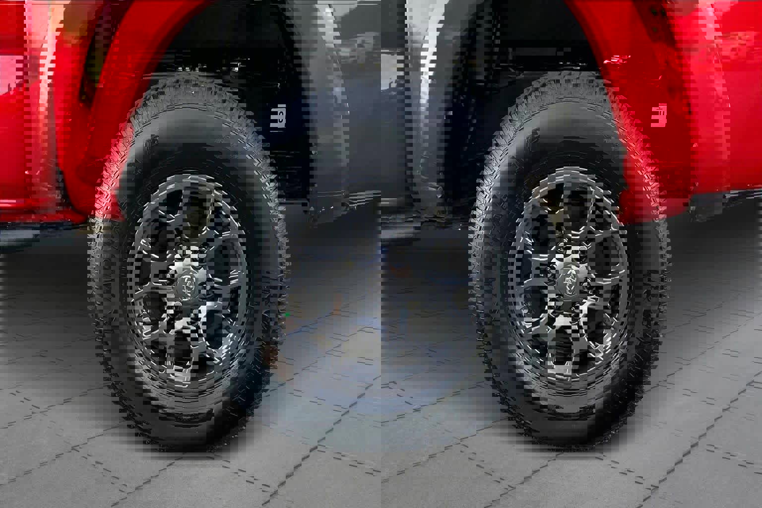 Certified 2018 Toyota Tacoma SR5 image 10