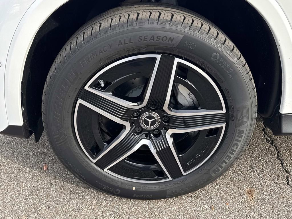 New 2026 Mercedes-Benz GLC 300 4MATIC image 11