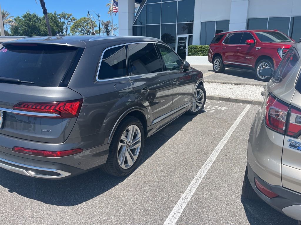 Used 2023 Audi Q7 3.0T Prestige AWD/4WD image 4