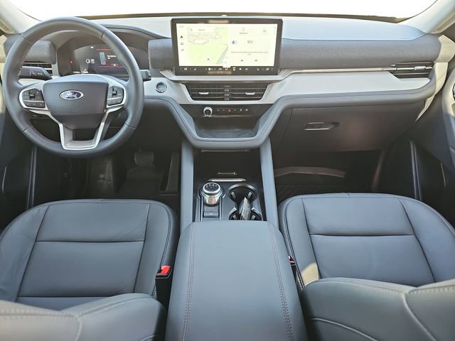 Used 2025 Ford Explorer Active image 9