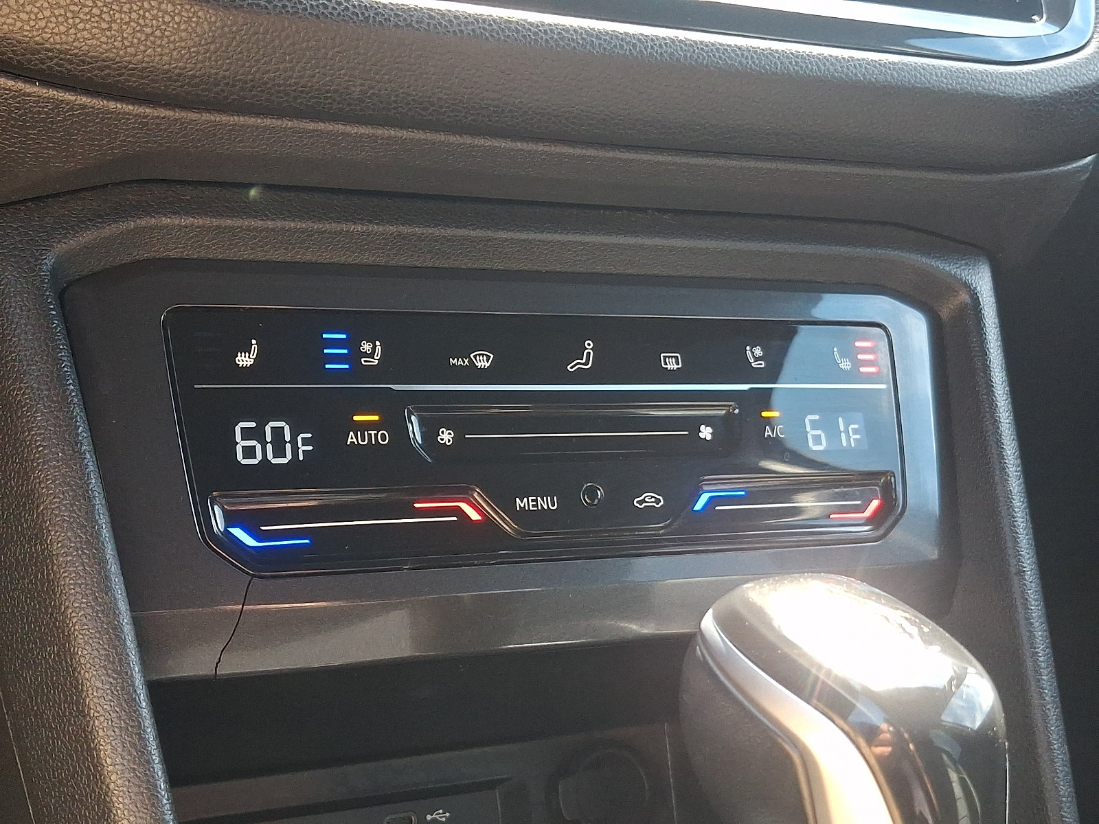 Used 2023 Volkswagen Tiguan SEL R-Line AWD/4WD image 16