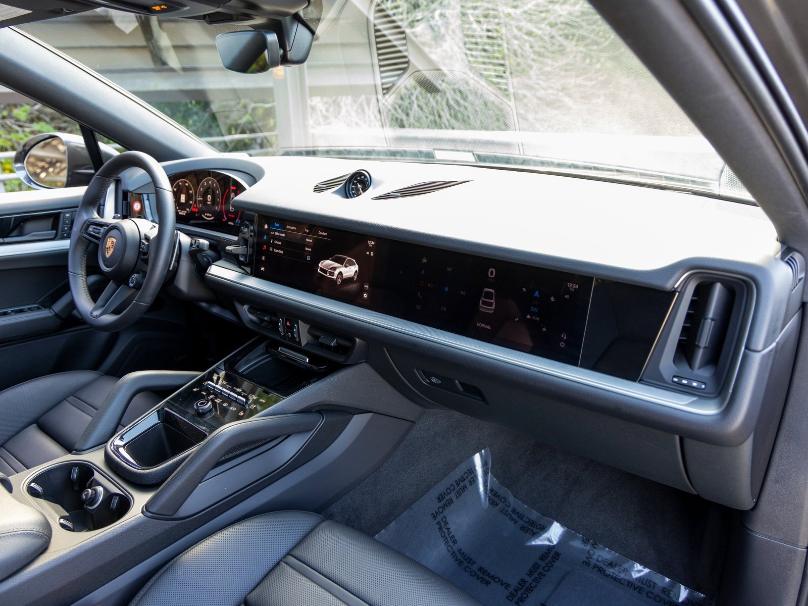 Certified 2025 Porsche Cayenne Coupe image 56