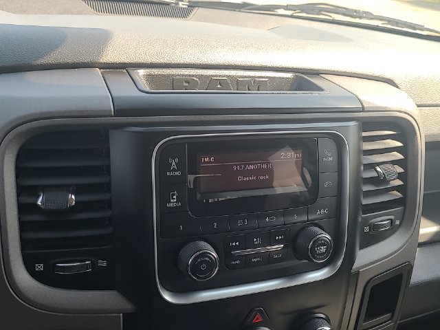 Used 2018 RAM 1500 ST w/ SXT Appearance Group AWD/4WD image 19