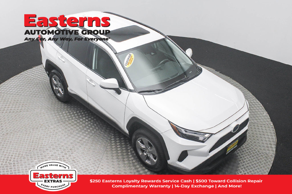 Used 2024 Toyota RAV4 XLE w/ Convenience Package AWD/4WD image 4
