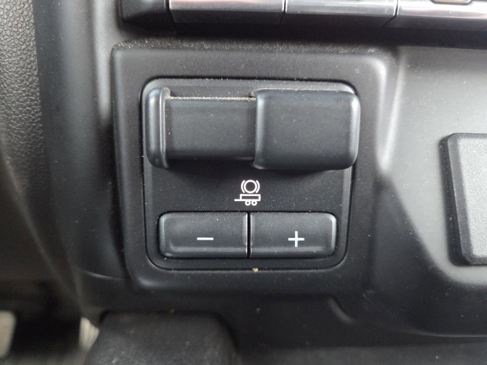 Used 2020 GMC Sierra 1500 SLT w/ SLT Premium Plus Package image 11