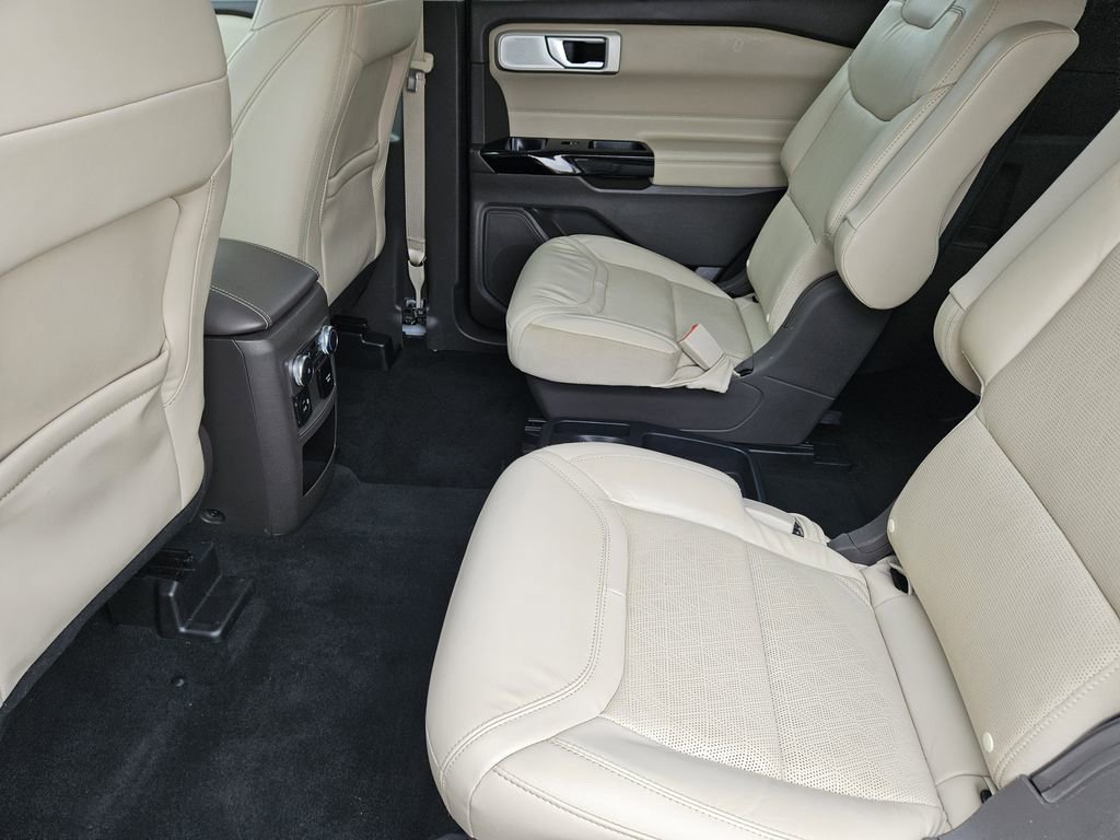 Used 2021 Ford Explorer Platinum w/ Equipment Group 601A image 22