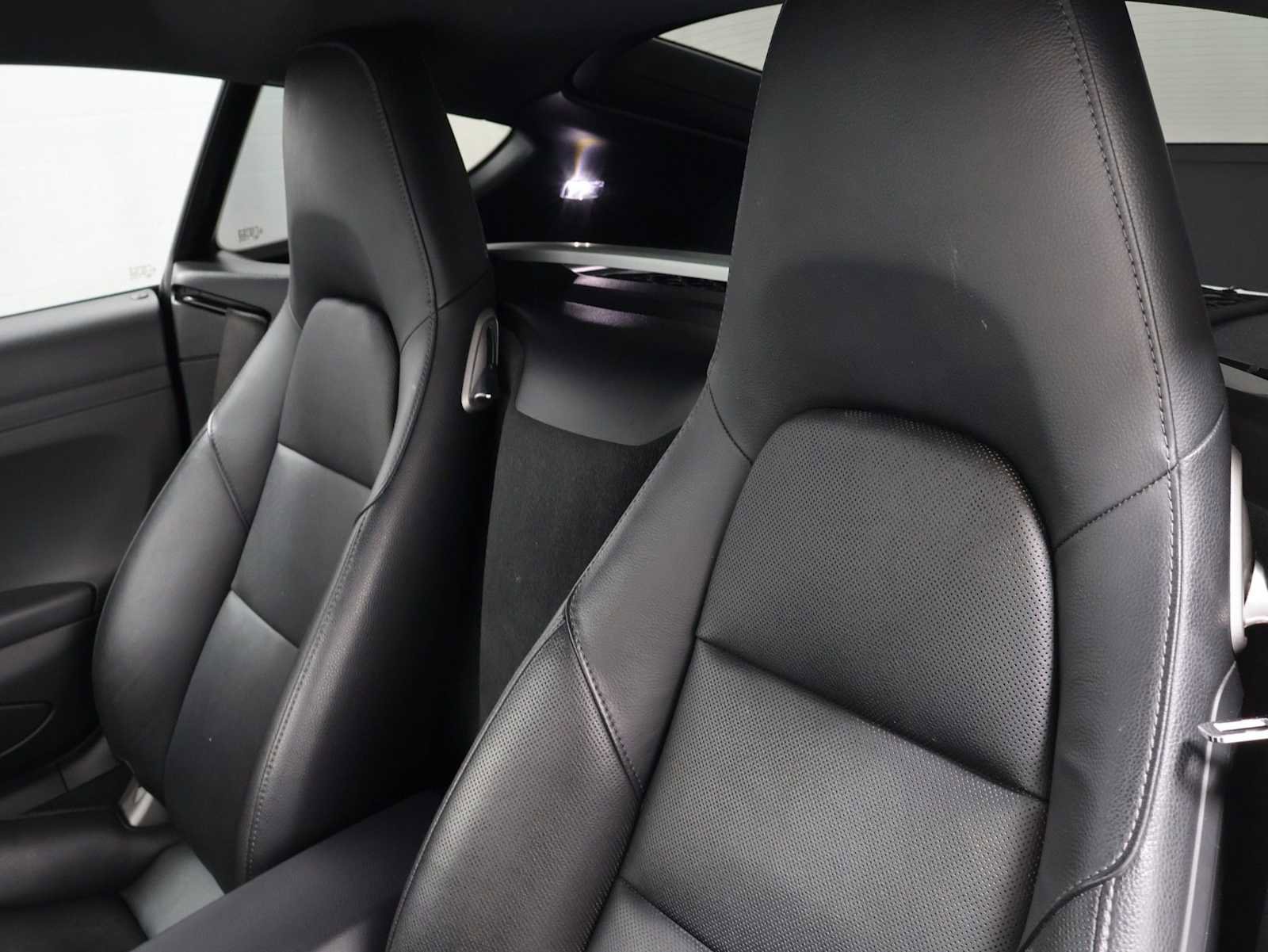 Used 2018 Porsche 718 Cayman RWD image 18