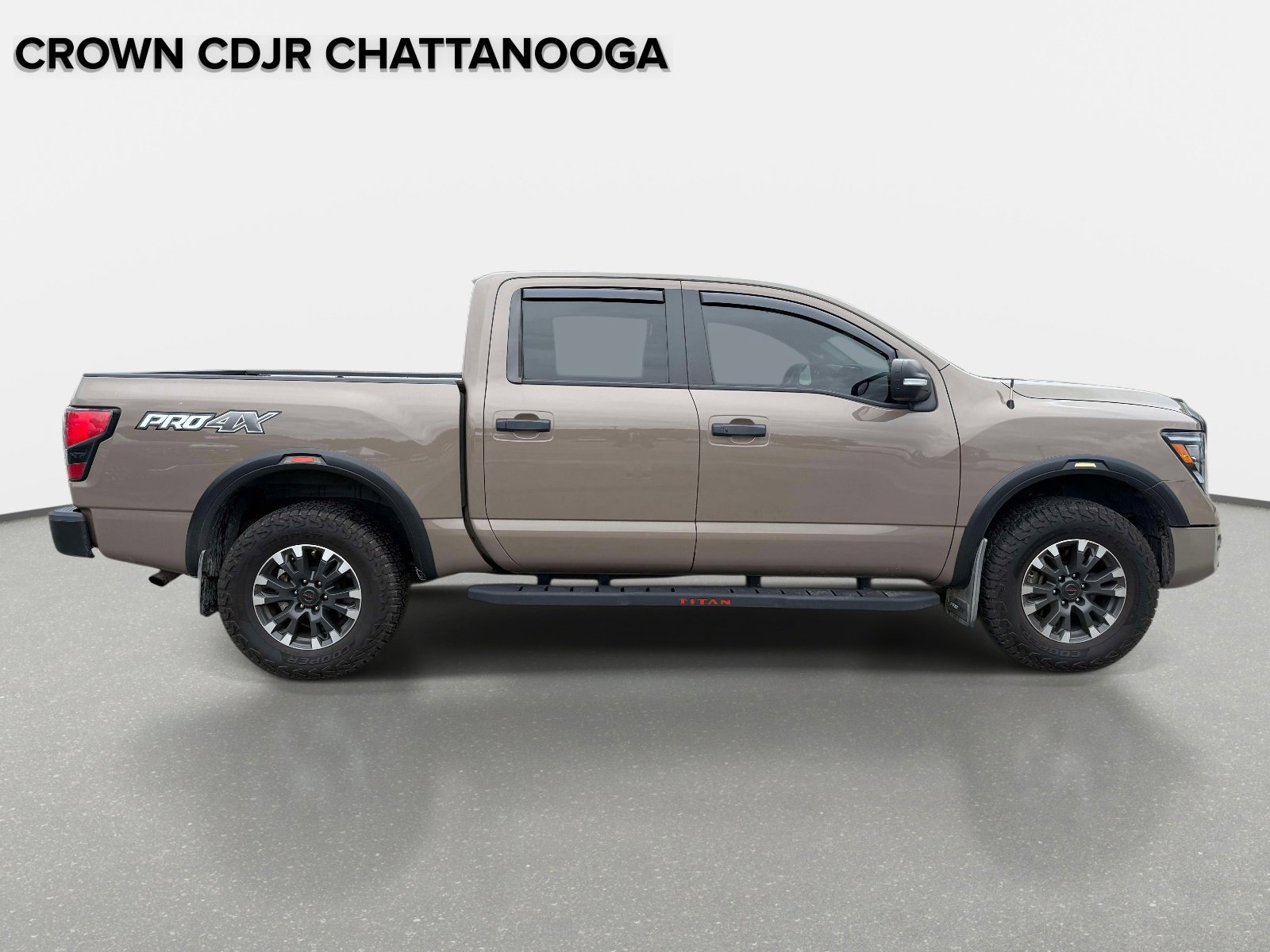 Used 2021 Nissan Titan PRO-4X w/ Pro-4x Convenience Package AWD/4WD image 7
