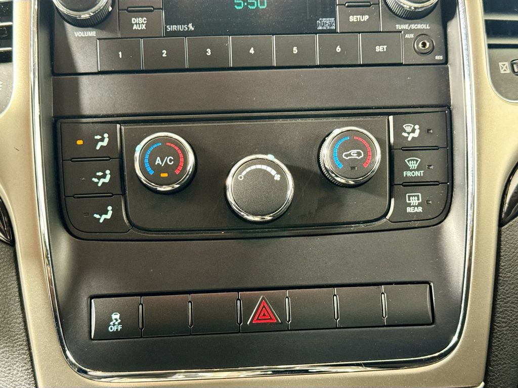 Used 2012 Jeep Grand Cherokee Laredo w/ Laredo E Group AWD/4WD image 14