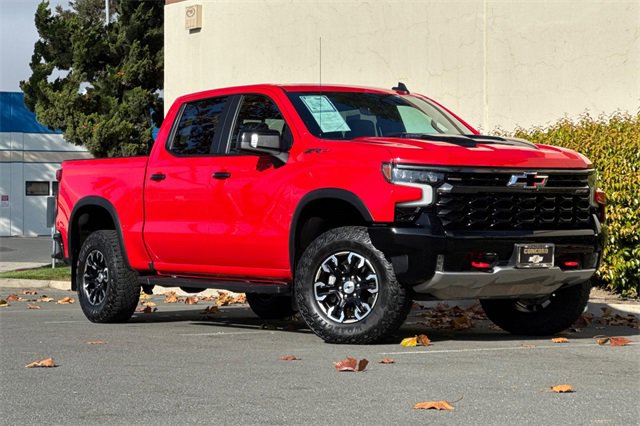 Used 2024 Chevrolet Silverado 1500 ZR2 w/ Technology Package image 2