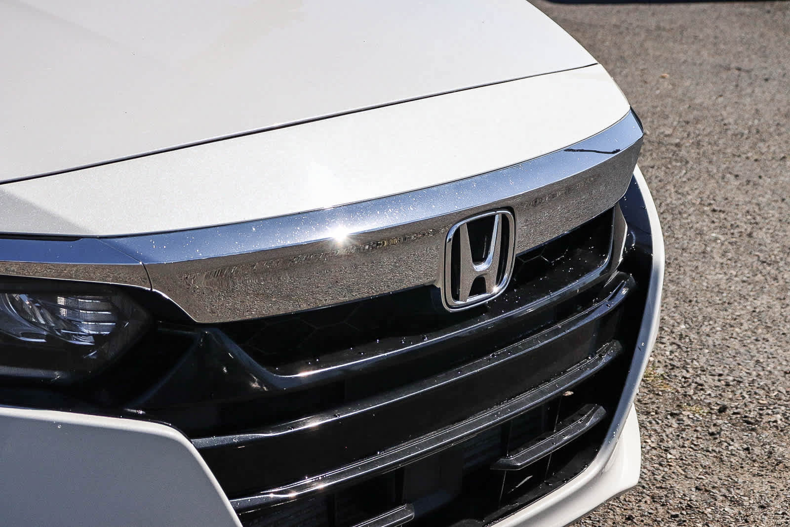 Used 2018 Honda Accord Touring image 5