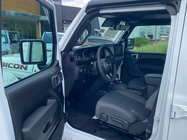 New 2025 Jeep Wrangler Unlimited Rubicon w/ Steel Bumper Group image 14