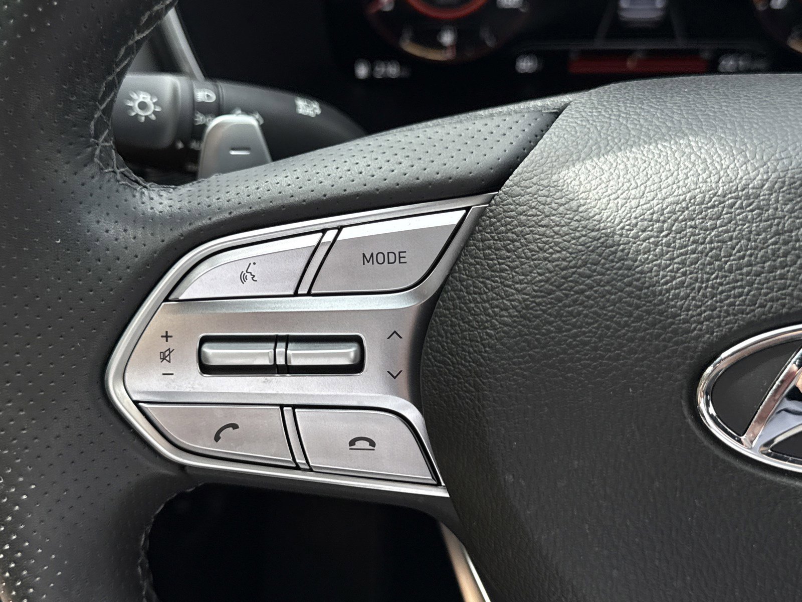 Used 2023 Hyundai Santa Fe Calligraphy image 25