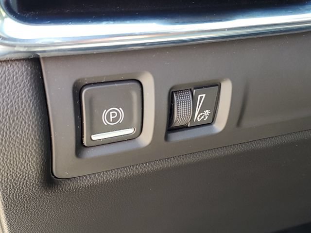 Used 2023 Cadillac XT4 Premium Luxury w/ Cold Weather Package FWD image 8