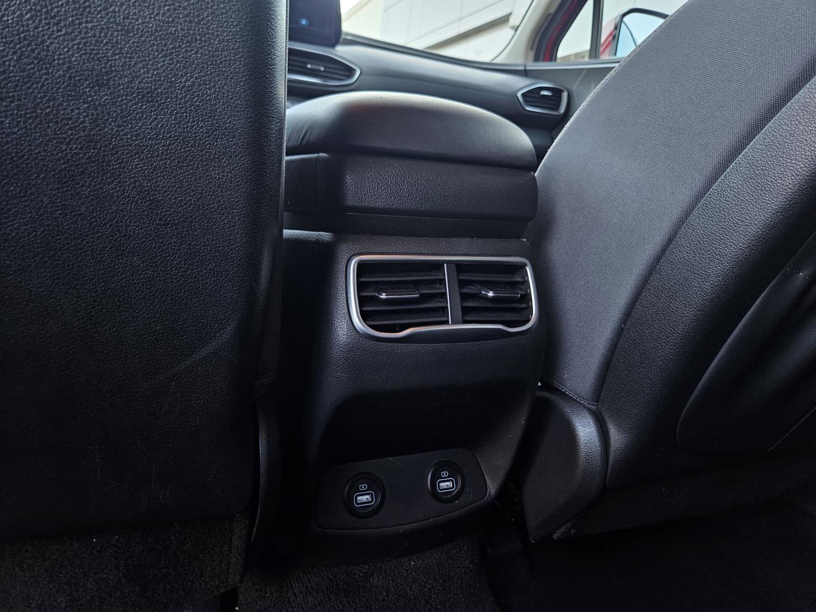 Used 2023 Hyundai Santa Fe SEL image 31