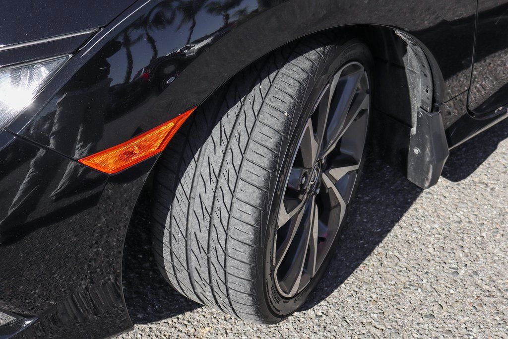 Used 2019 Honda Civic Touring image 40