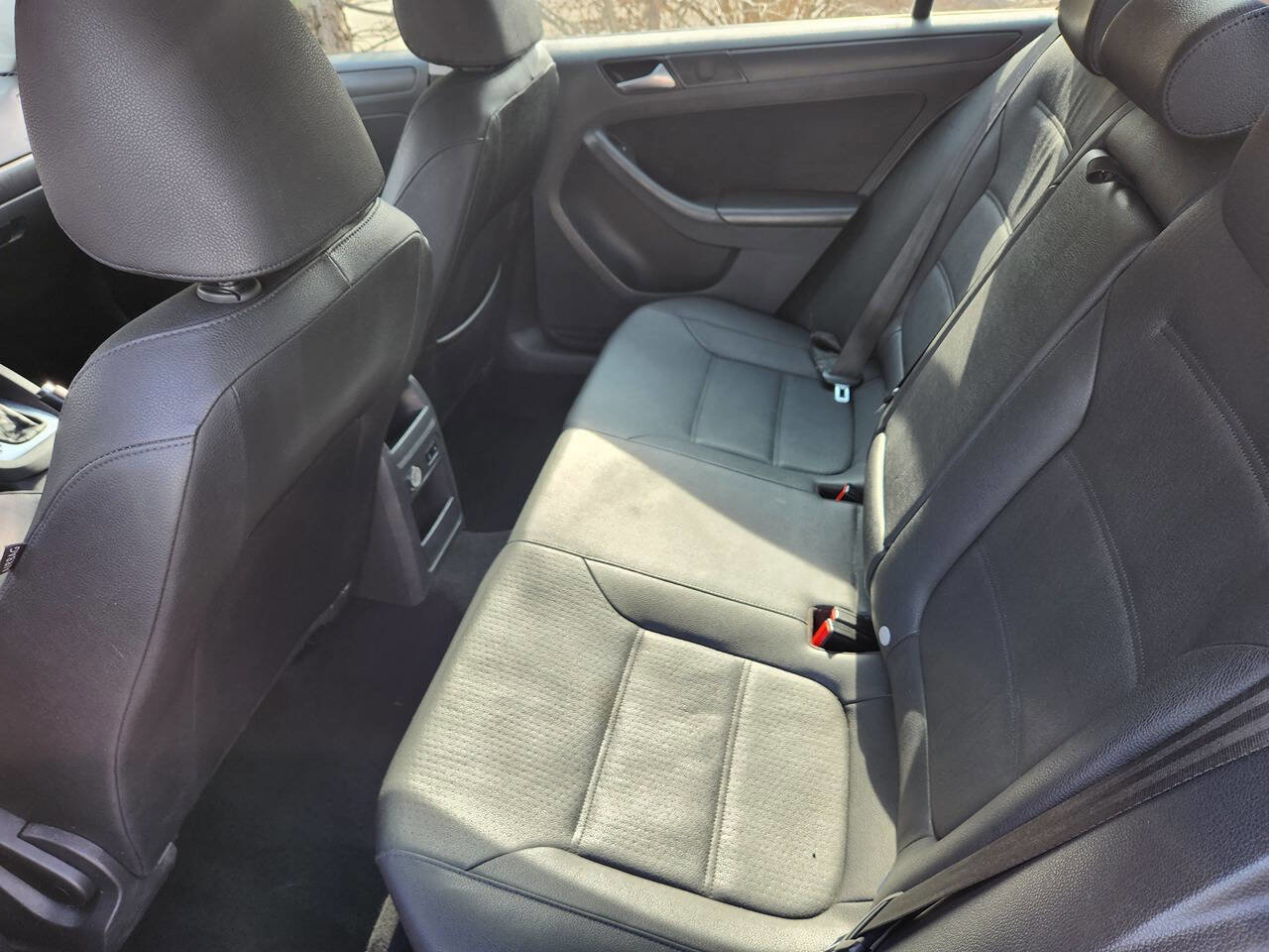 Used 2012 Volkswagen Jetta SE image 13