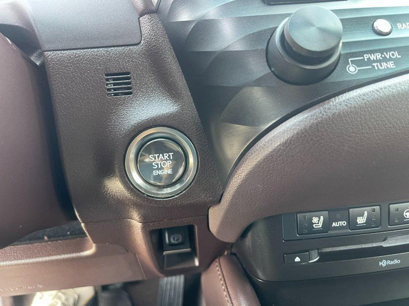 Used 2019 Lexus ES 350 w/ Premium Package image 32