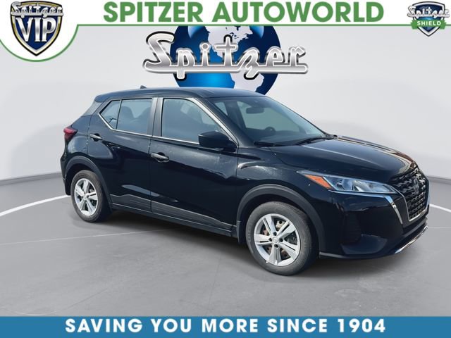 Used 2023 Nissan Kicks S image 2