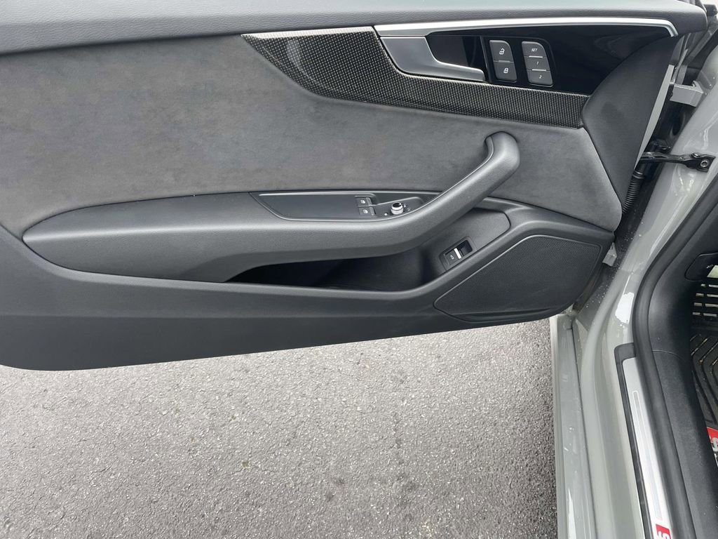 Used 2022 Audi S5 Premium image 43