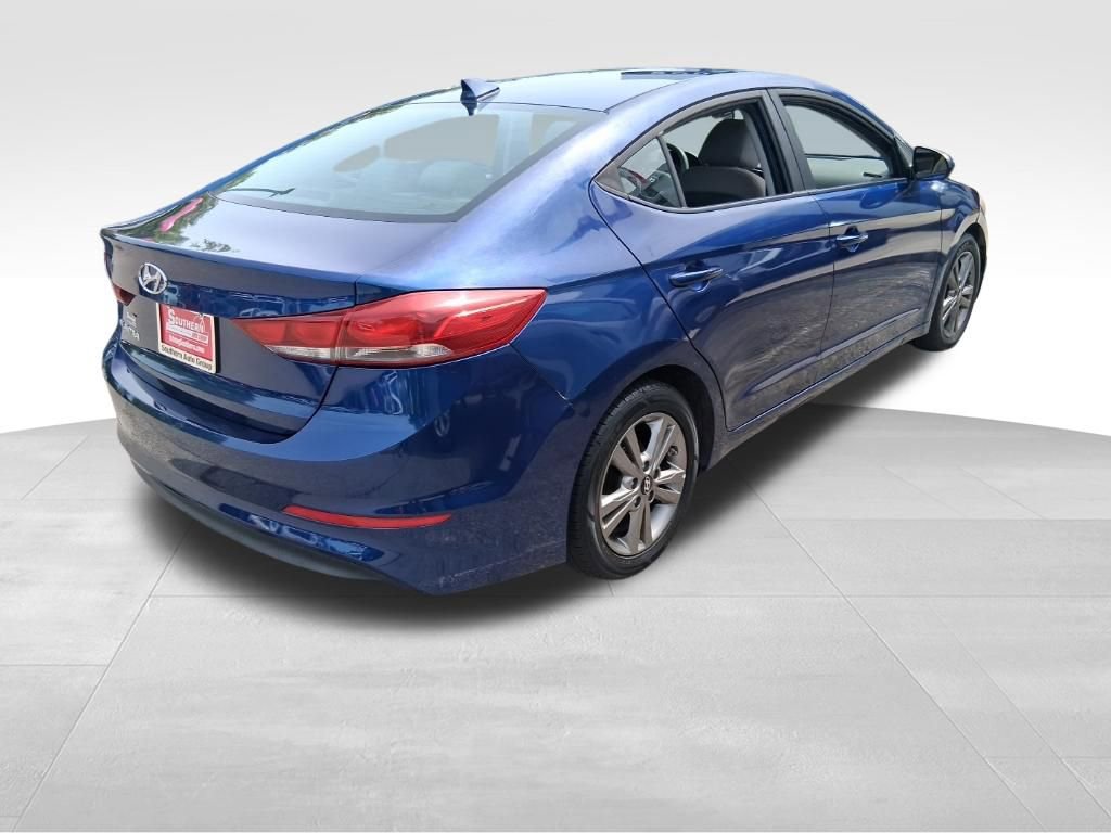 Used 2017 Hyundai Elantra SE image 4