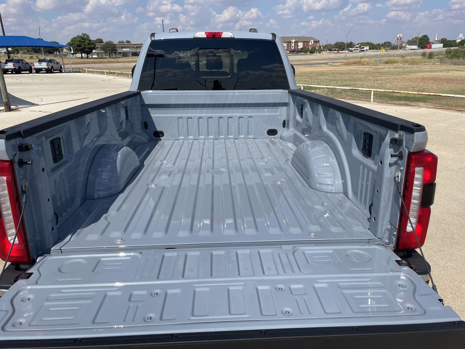 New 2026 Ford F350 Lariat image 28