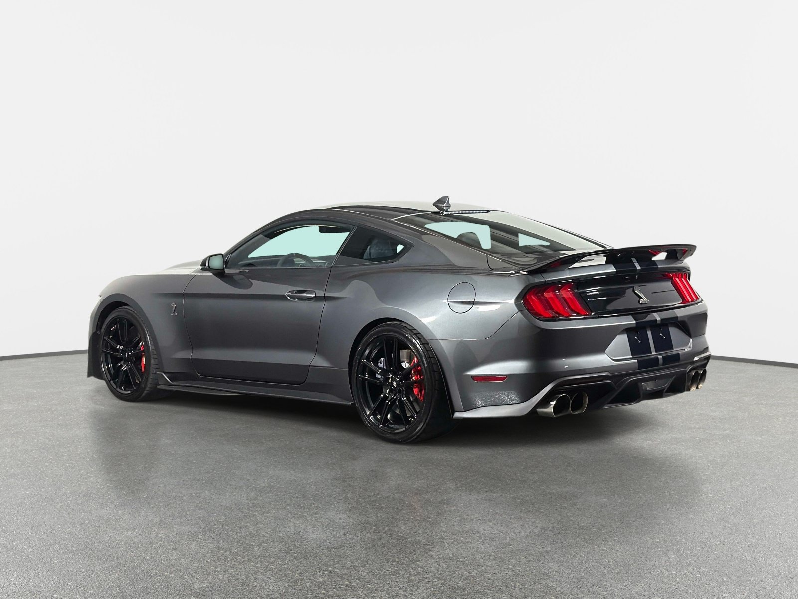 Used 2020 Ford Mustang Shelby GT500 w/ Technology Package RWD image 5