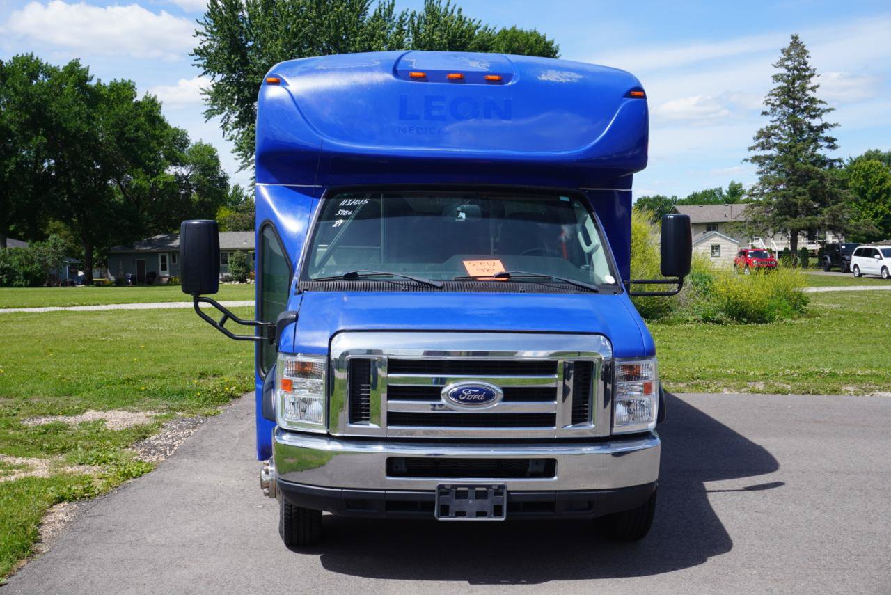 Used 2019 Ford E-450 and Econoline 450 Super Duty w/ Shuttle Bus Prep Package RWD image 8