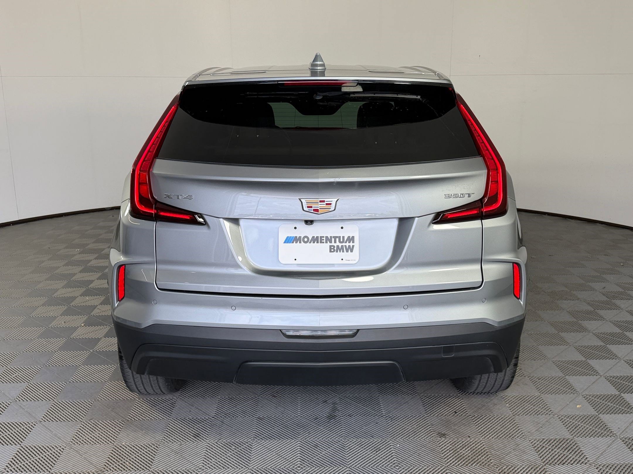 Used 2024 Cadillac XT4 Luxury w/ Cold Weather Package image 10