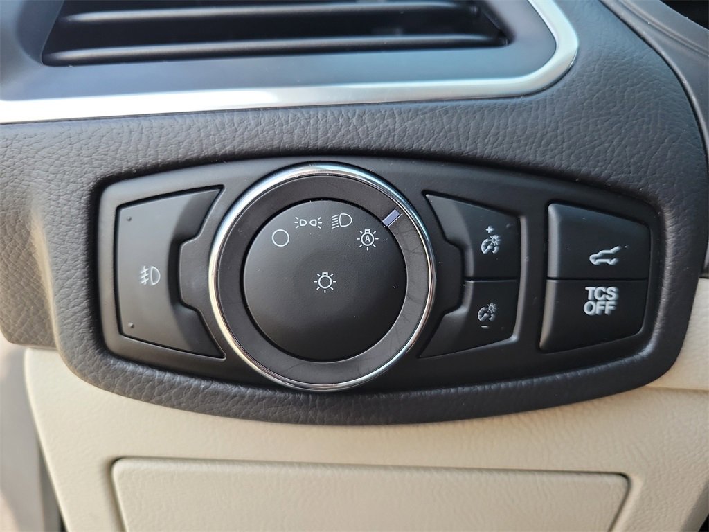 Used 2024 Ford Edge Titanium image 13