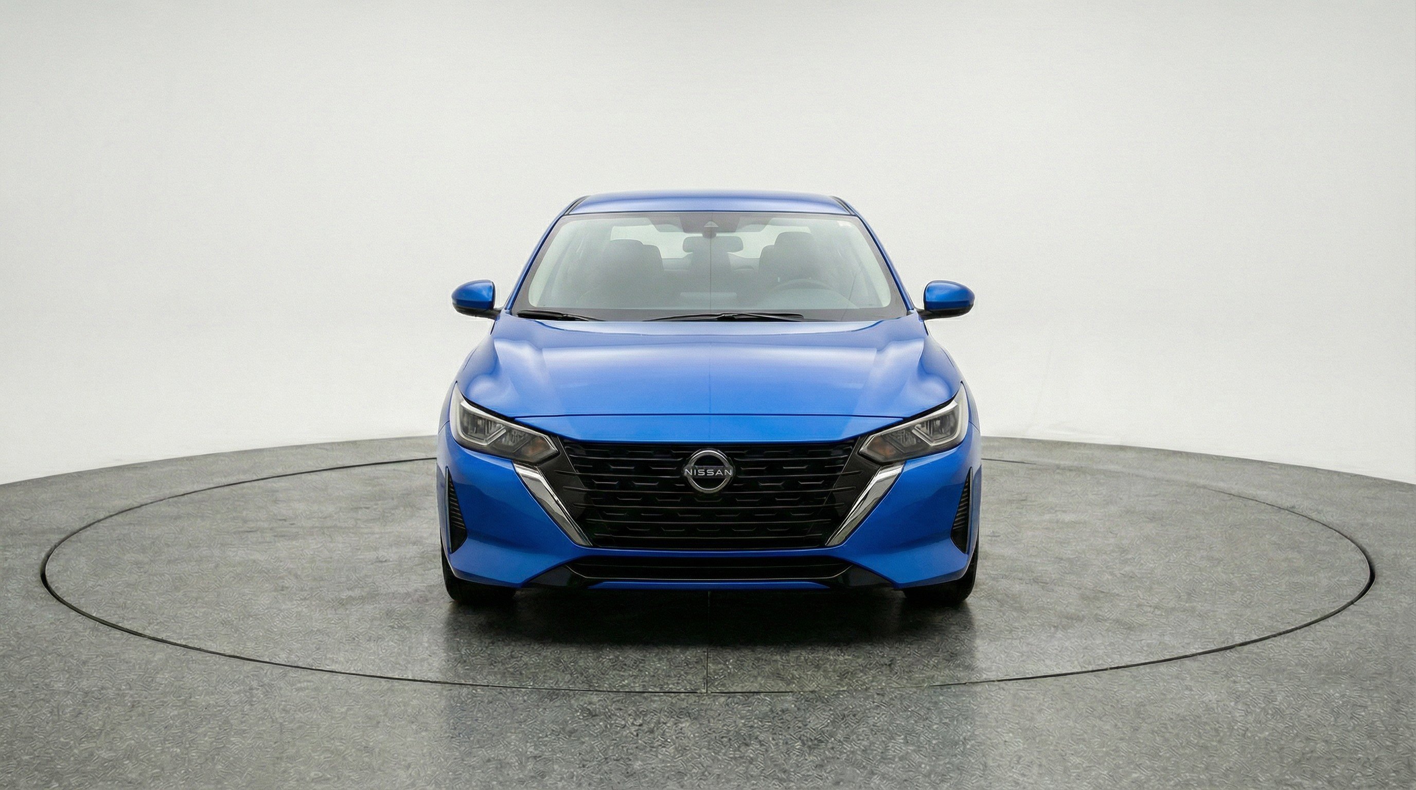 Used 2025 Nissan Sentra SV image 2