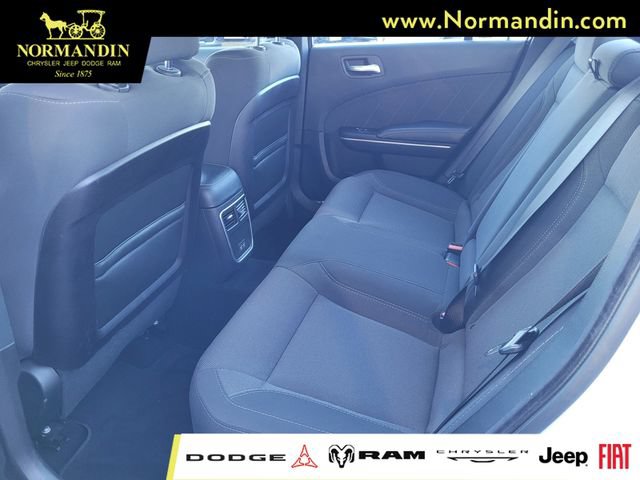 Used 2019 Dodge Charger SXT RWD image 18