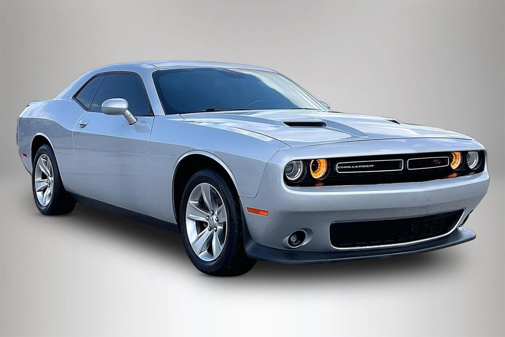 Used 2021 Dodge Challenger SXT RWD image 1