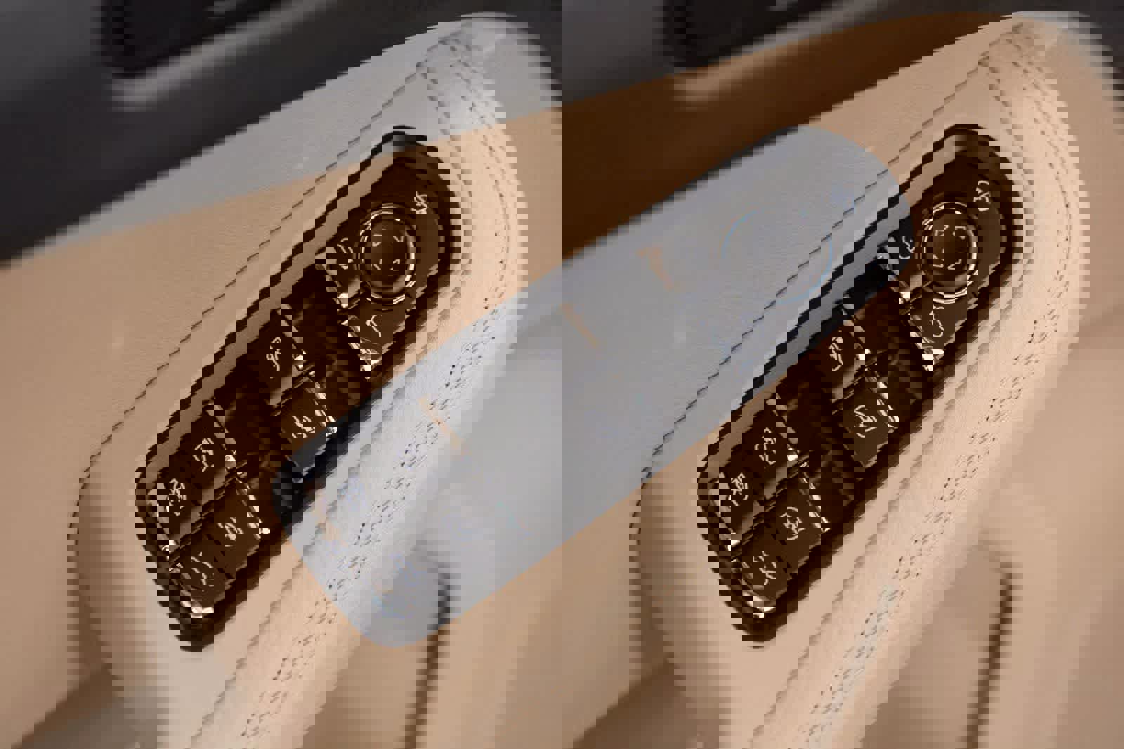 Certified 2026 Porsche Macan image 18