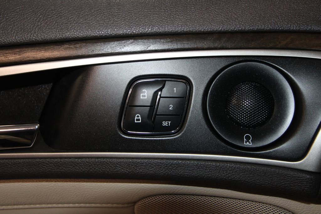 Used 2020 Lincoln MKZ Reserve w/ Elements Package FWD image 10