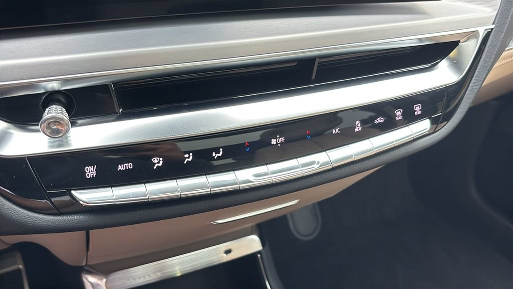 Used 2026 Cadillac Lyriq Signature Luxury w/ Nappa Leather Package AWD/4WD image 26