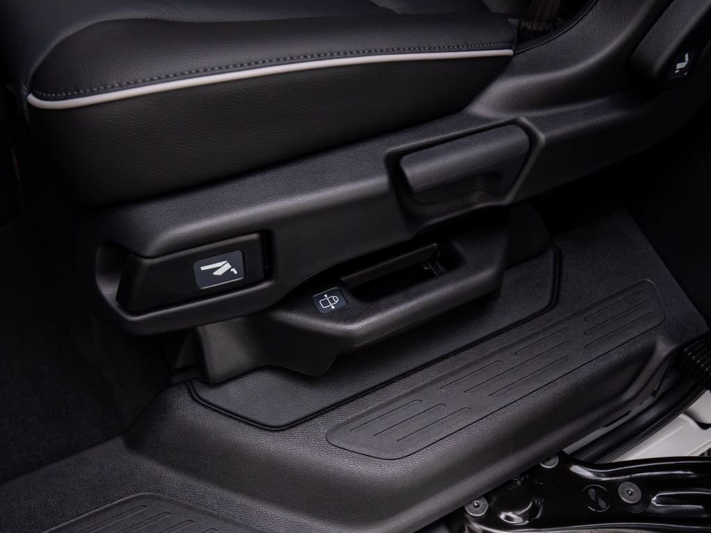 New 2026 Honda Odyssey Touring image 18