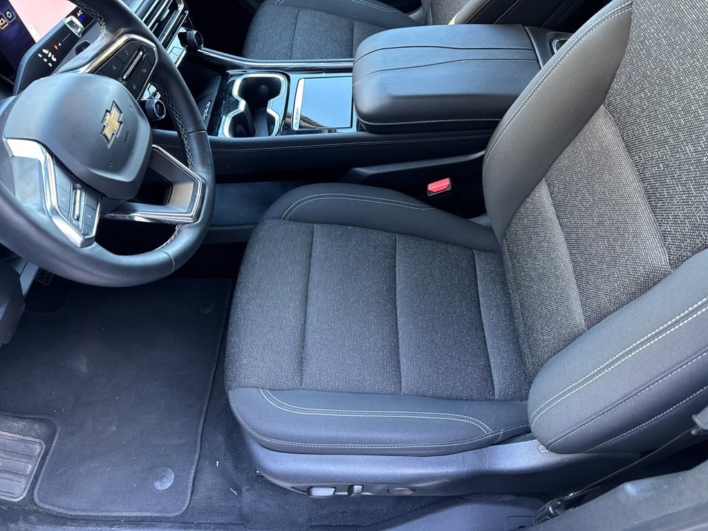 Used 2024 Chevrolet Traverse LT image 11