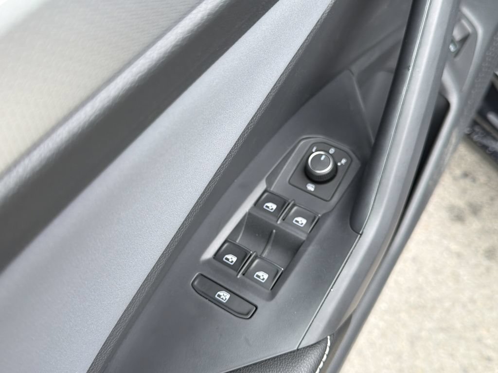 New 2026 Volkswagen Jetta SE FWD image 21