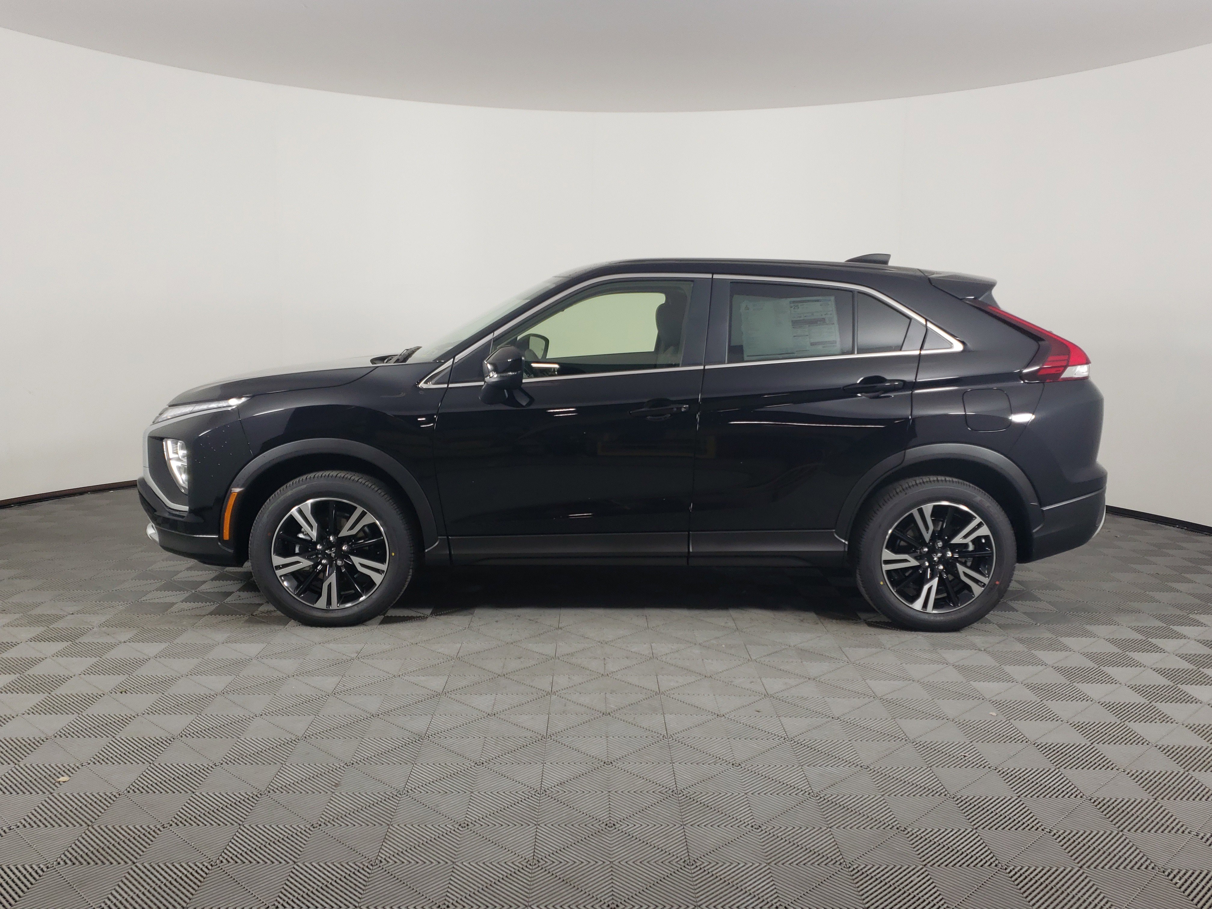 New 2026 Mitsubishi Eclipse Cross SE image 5