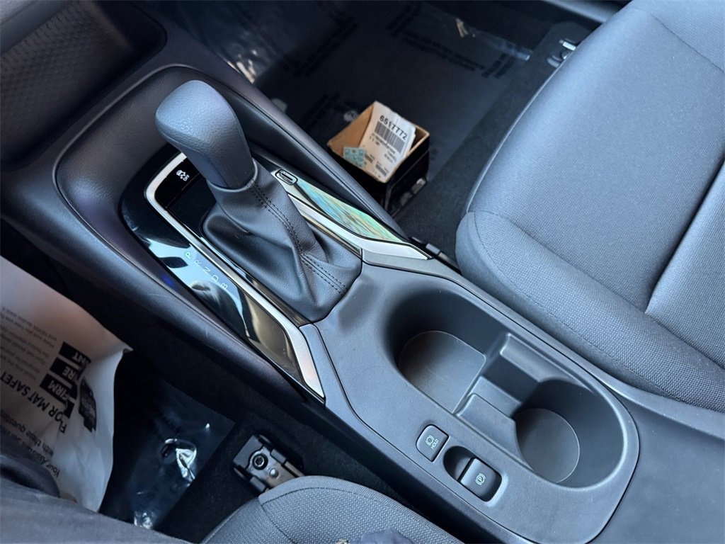 Used 2025 Toyota Corolla LE image 23