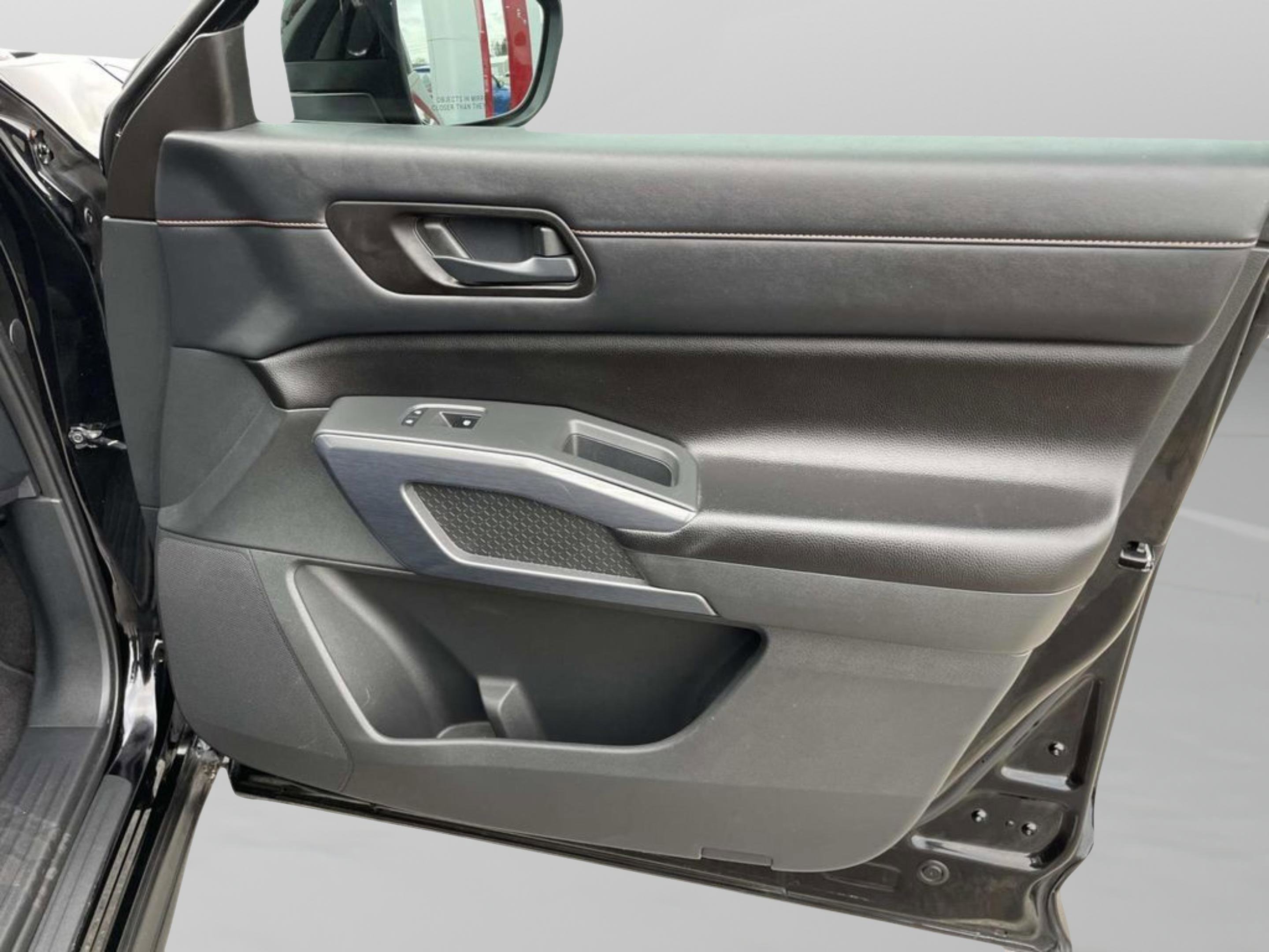 Used 2023 Nissan Pathfinder Rock Creek image 18