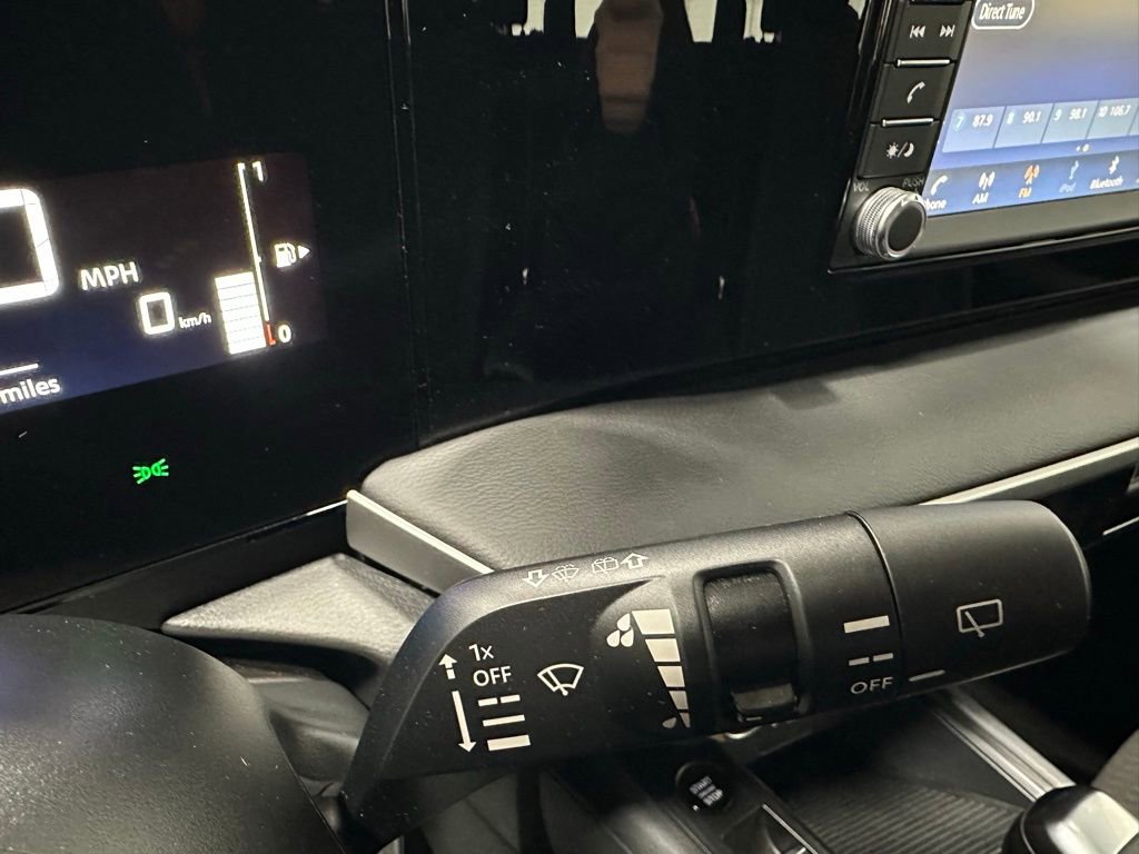 Used 2025 Nissan Kicks S AWD/4WD image 22