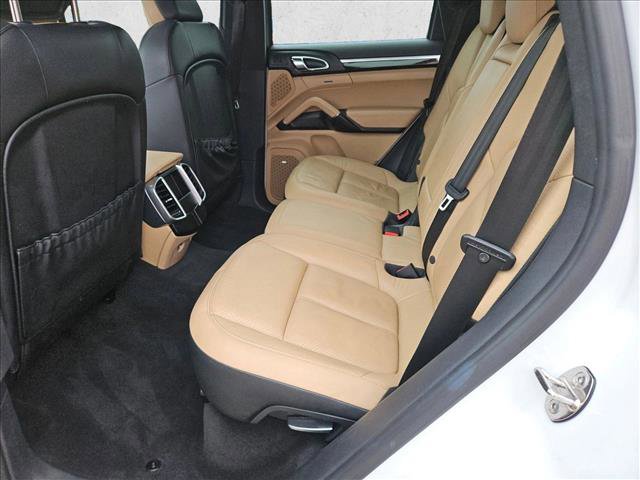 Used 2014 Porsche Cayenne Platinum Edition AWD/4WD image 10