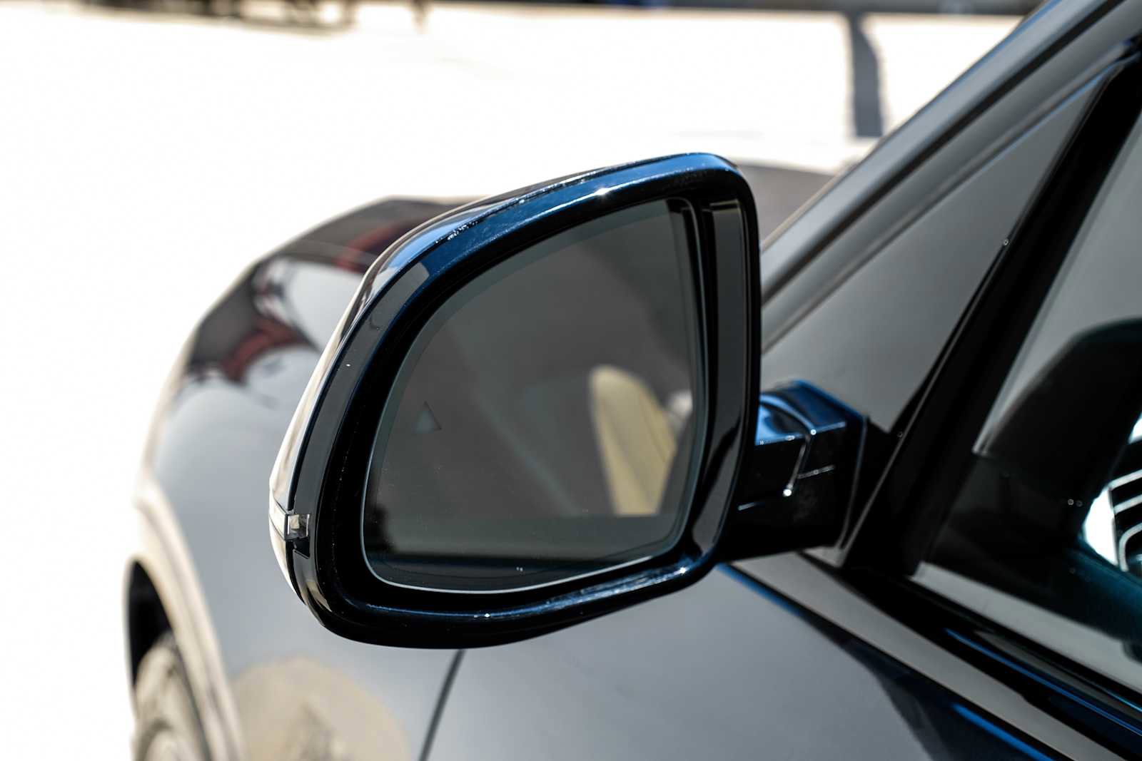 Used 2022 BMW X7 xDrive40i w/ Premium Package image 41