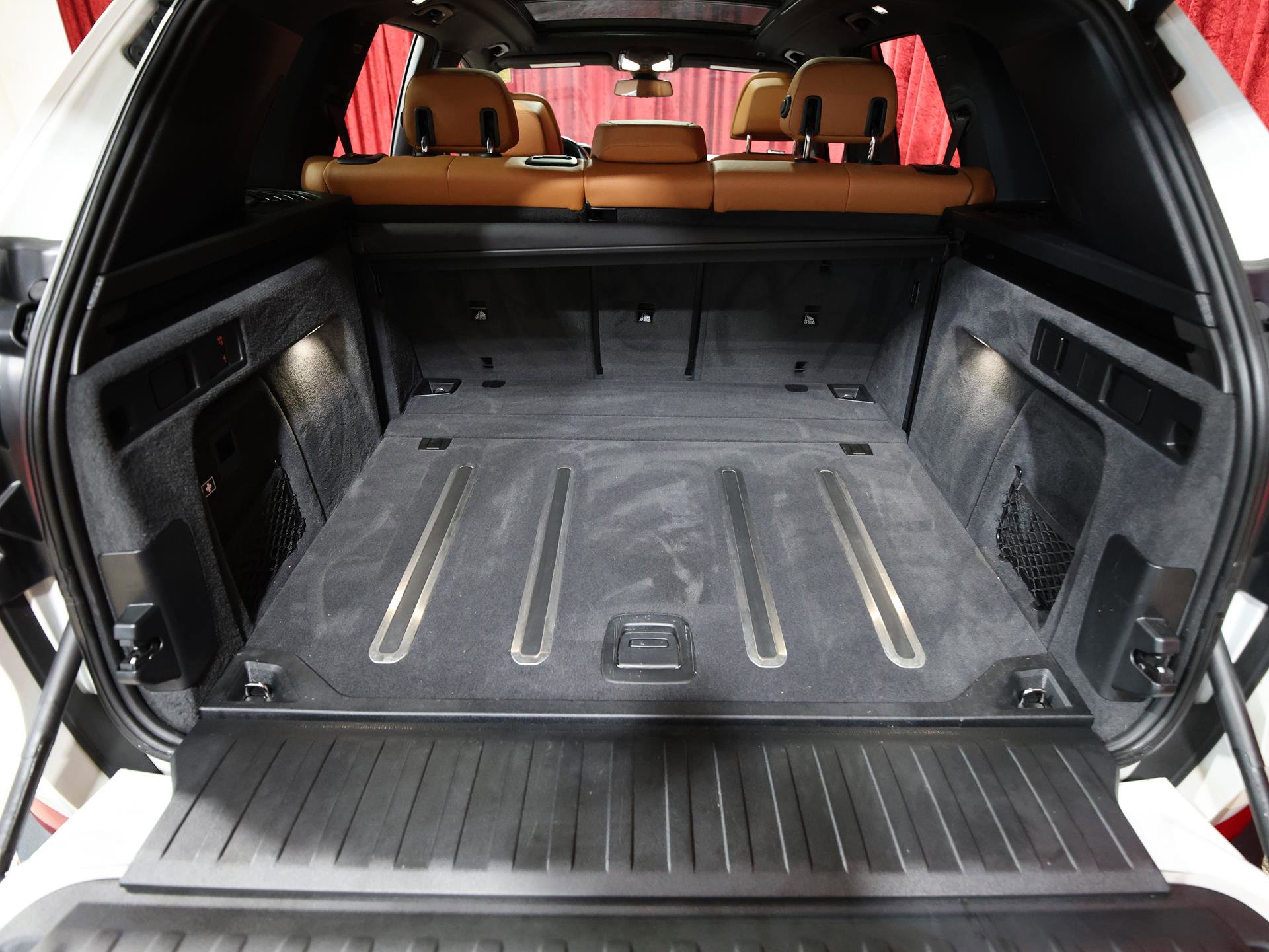 Used 2019 BMW X5 xDrive50i w/ Luxury Seating Package AWD/4WD image 31